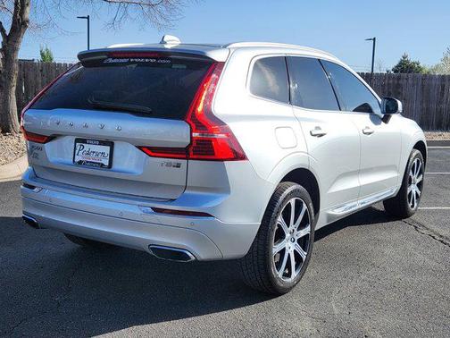2020 Volvo XC60 Recharge Plug-In Hybrid T8 Inscription