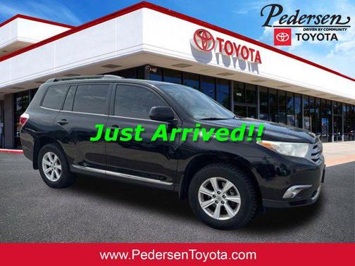 Black 2011 Toyota Highlander SE