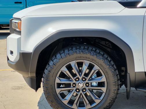 Ice 2027 Toyota Land Cruiser Base