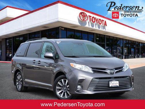 2019 Toyota Sienna XLE Premium