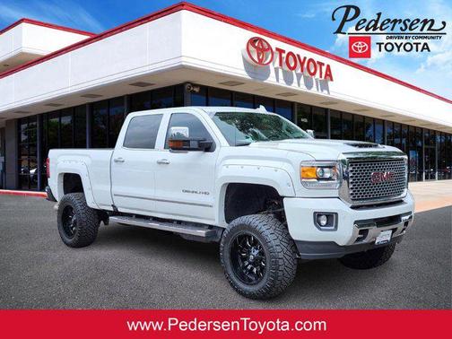 2017 GMC Sierra 2500 Denali