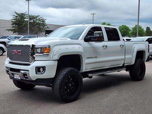 2017 GMC Sierra 2500 Denali