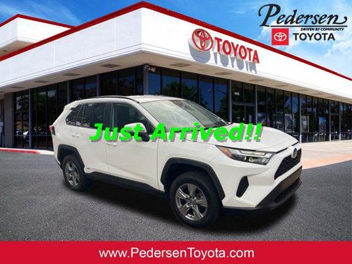 2022 Toyota RAV4 Hybrid XLE