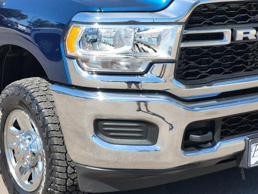 Patriot Blue Pearlcoat 2021 RAM 2500 Tradesman Crew Cab 4x4 6'4' Box