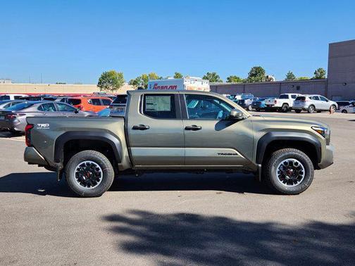 2025 Toyota Tacoma TRD Off Road