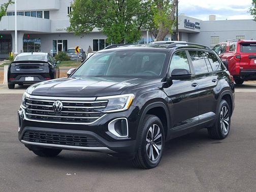 Deep Black 2024 Volkswagen Atlas 2.0T SE