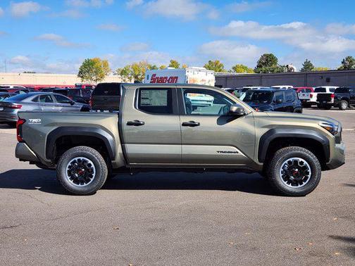 2025 Toyota Tacoma TRD Off Road