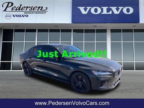 2024 Volvo S60 Recharge Plug-In Hybrid T8 Plus Black Edition