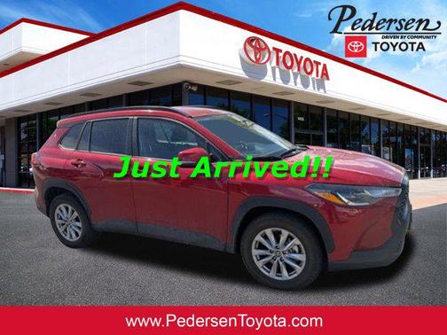 Barcelona Red Metallic 2023 Toyota Corolla Cross LE