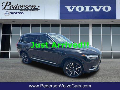 2022 Volvo XC90 Recharge Plug-In Hybrid T8 Inscription Expression 6 Passenger