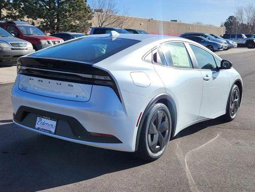 2026 Toyota Prius Plug-In Hybrid SE