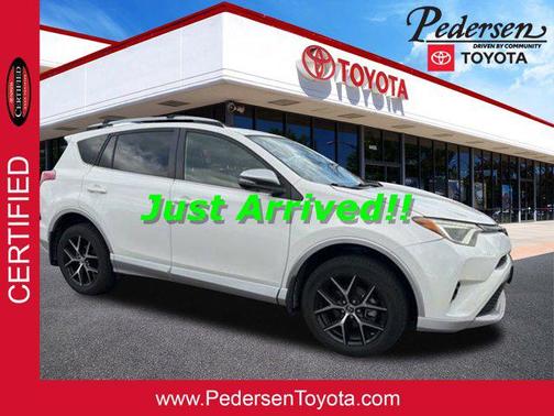 Super White 2016 Toyota RAV4 SE