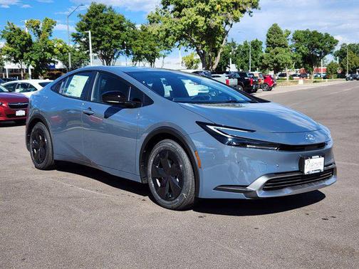 2026 Toyota Prius Plug-In Hybrid SE