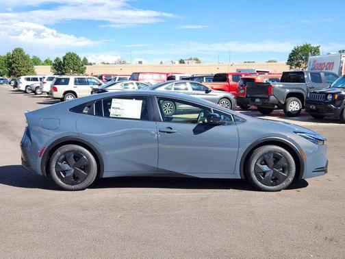 2026 Toyota Prius Plug-In Hybrid SE