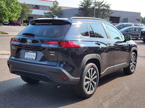 2025 Toyota Corolla Cross XLE