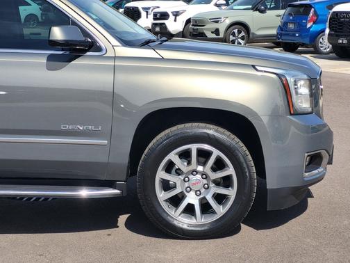 Mineral Metallic 2018 GMC Yukon Denali
