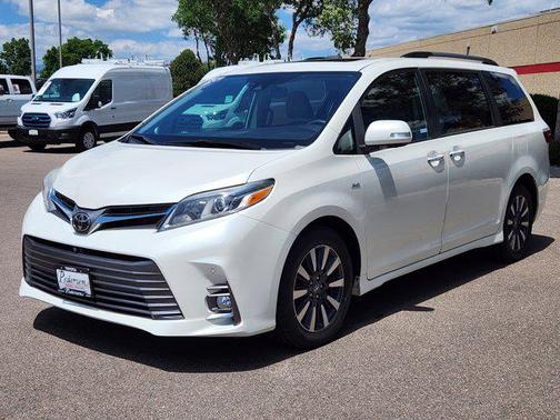 2019 Toyota Sienna Limited Premium