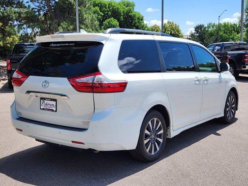 2019 Toyota Sienna Limited Premium