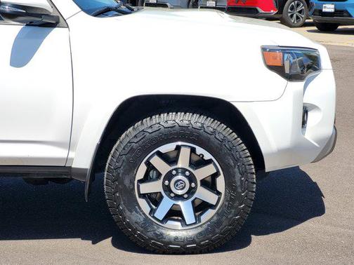 Super White 2018 Toyota 4Runner TRD Off Road Premium