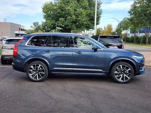 2024 Volvo XC90 B6 Plus Bright Theme 6-Seater