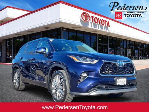 2021 Toyota Highlander Hybrid Platinum