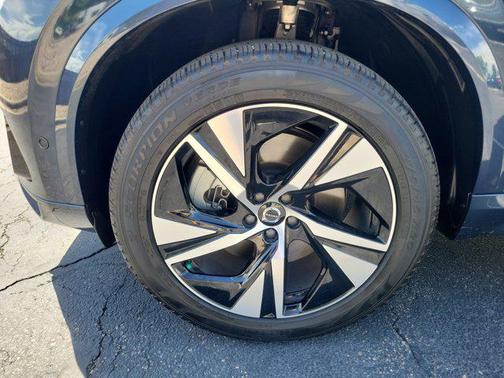 2022 Volvo XC90 Recharge Plug-In Hybrid T8 R-Design 7 Passenger