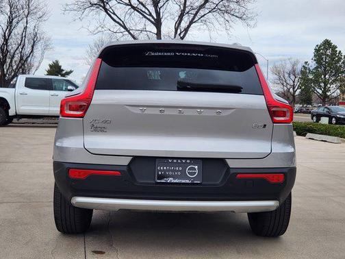 Silver Dawn Metallic 2023 Volvo XC40 B5 Ultimate Bright Theme
