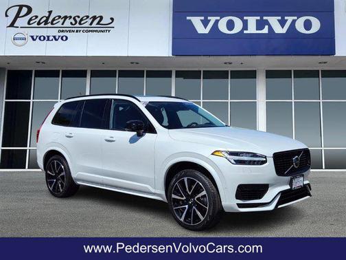 2023 Volvo XC90 Recharge Plug-In Hybrid T8 Plus Dark Theme 7-Seater