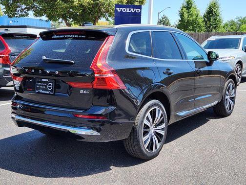 2022 Volvo XC60 B6 Inscription