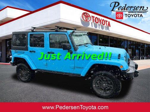 Chief Clearcoat 2017 Jeep Wrangler Unlimited Sahara