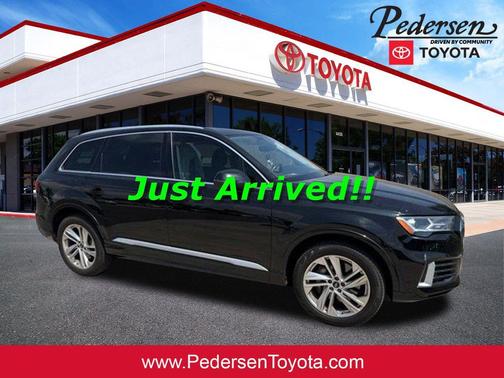 Mythos Black Metallic 2023 Audi Q7 45 Premium Plus