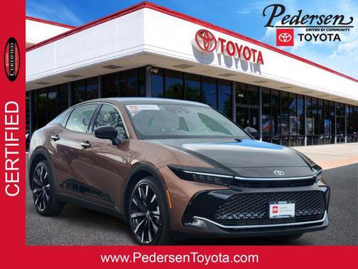 Bronze Age/Black 2023 Toyota Crown Platinum