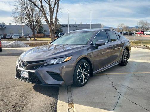 2019 Toyota Camry SE