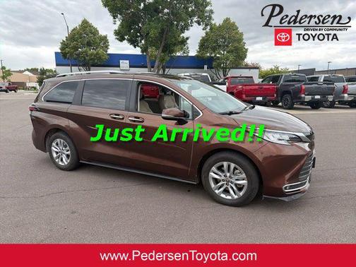 Sunset Bronze Mica 2021 Toyota Sienna Limited 7-Passenger