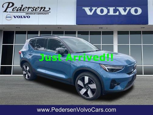 Fjord Blue Metallic 2023 Volvo XC40 Recharge Pure Electric Twin Ultimate