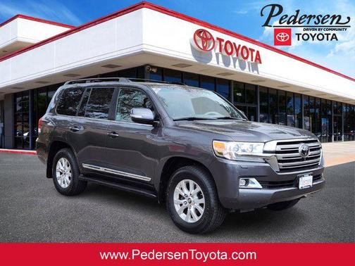 2017 Toyota Land Cruiser Base