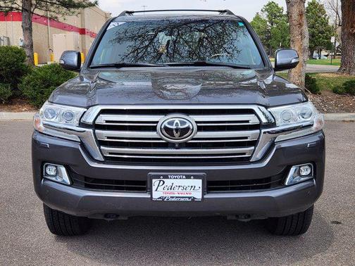 2017 Toyota Land Cruiser Base