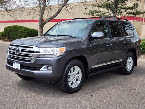 2017 Toyota Land Cruiser Base