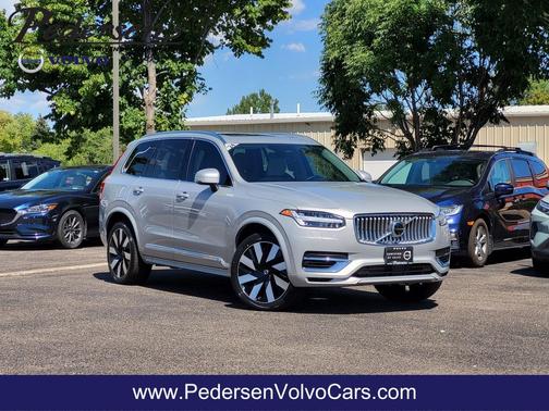 Silver Dawn Metallic 2024 Volvo XC90 Recharge Plug-In Hybrid T8 Plus Bright Theme 7-Seater
