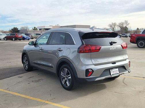 2022 Kia Niro LXS
