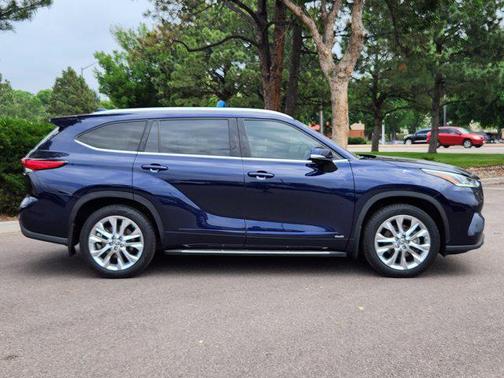 2023 Toyota Highlander Hybrid Limited