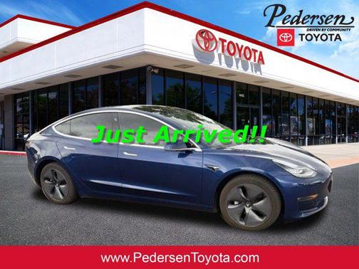 Deep Blue Metallic 2018 Tesla Model 3 Long Range