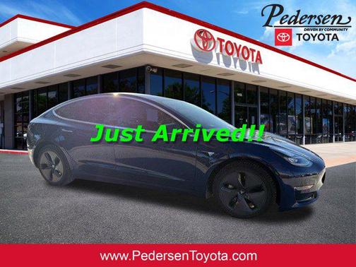 Deep Blue Metallic 2018 Tesla Model 3 Long Range