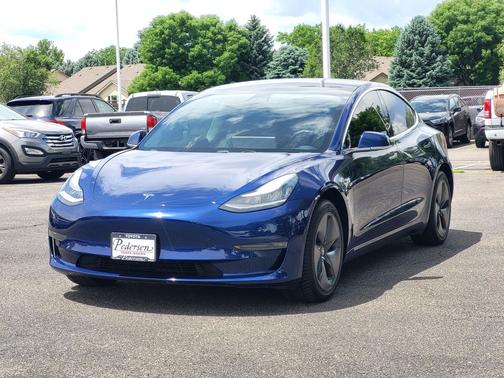 Deep Blue Metallic 2018 Tesla Model 3 Long Range