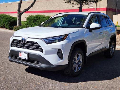 2025 Toyota RAV4 Hybrid XLE