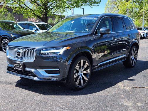 2022 Volvo XC90 T6 Inscription
