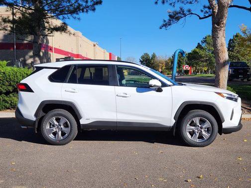 2025 Toyota RAV4 Hybrid XLE