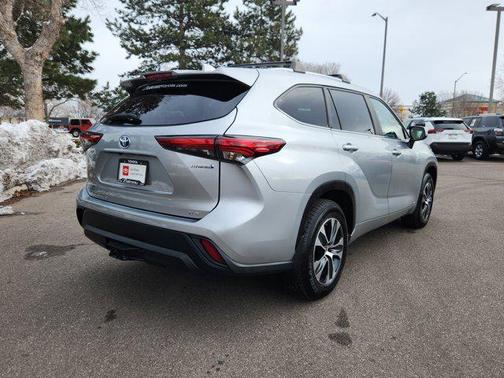 2023 Toyota Highlander Hybrid XLE