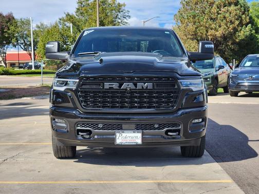 Diamond Black Crystal Pearlcoat 2025 RAM 1500 Limited