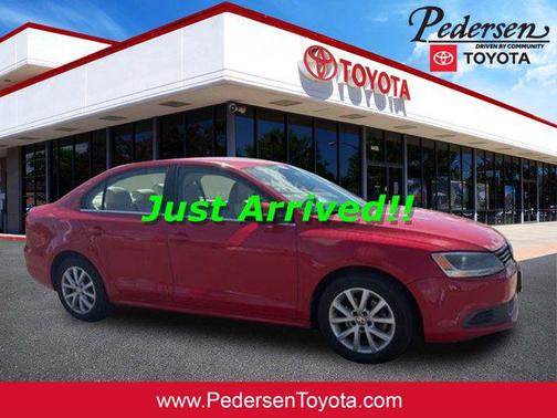 Tornado Red 2014 Volkswagen Jetta Man SE